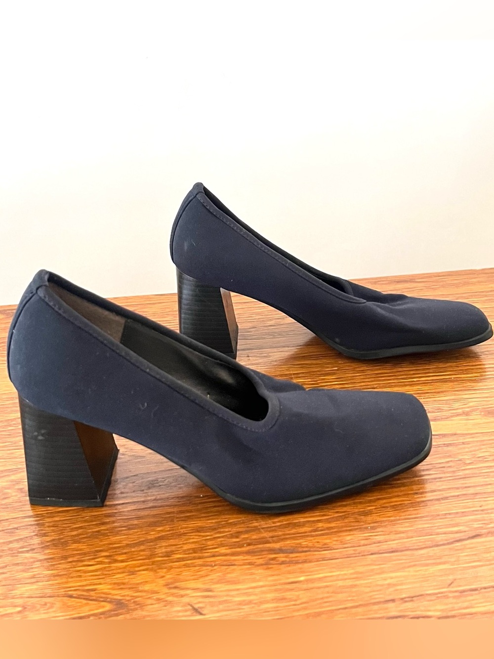 Classic Navy Block Heel Pumps - Elegant Everyday Heel